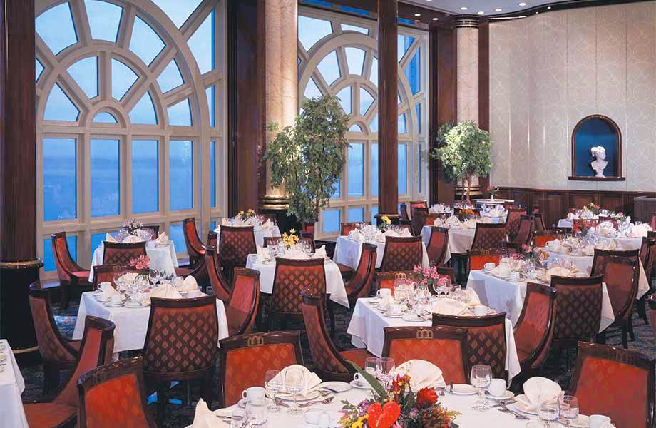 Restaurante Principal WINDOWS con vistas al mar CRUCEROS NCL CRUCEROS FAMILIARES DESCUENTOS CRUCEROS SIN HORARIOS CRUCEROS FREESTYLE CRUISING CRUISES FAMILY